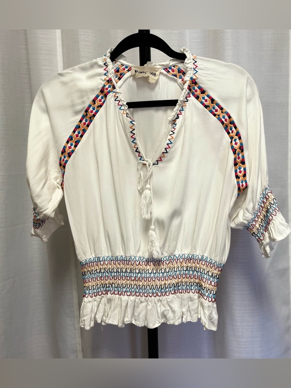 Savanna Jane embroidered peasant top in white | size small